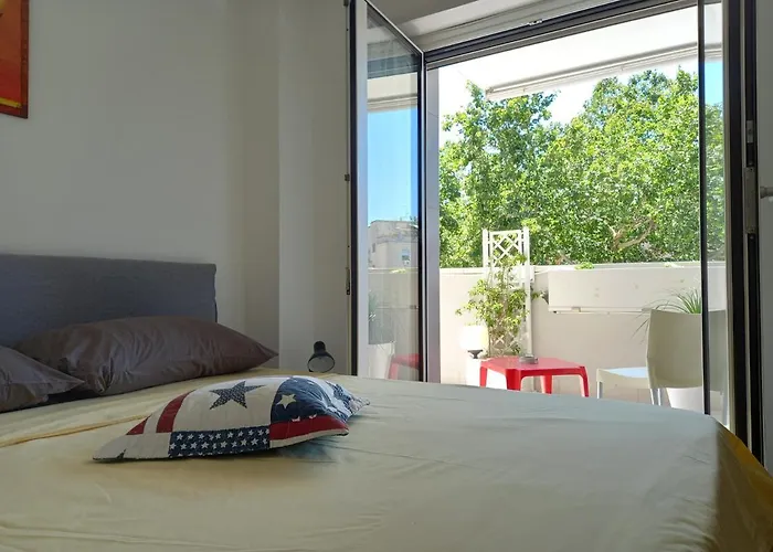 Living Rome Int 2